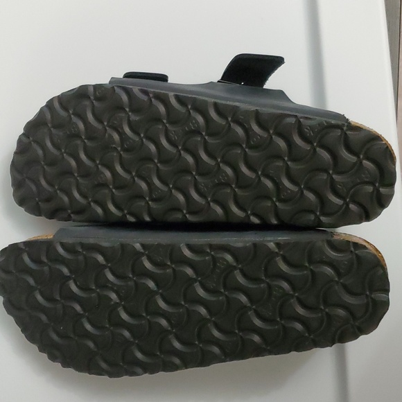 Shoes - Picture 2 of 3